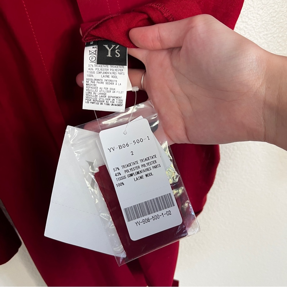 Y’S YOHJI YAMAMOTO Roll Collar Combi Blouse Shirt in Red - Picture 8 of 15